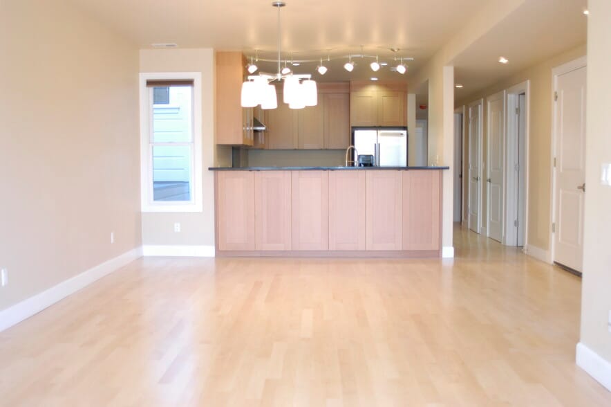 Open kitchen - 760 27th Ave