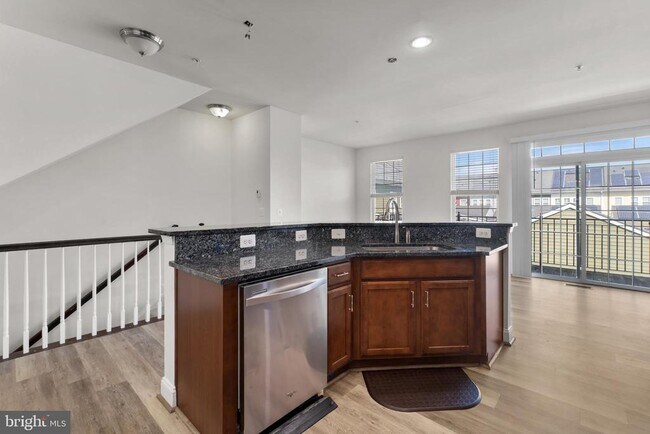 Building Photo - 5974 Logans Way