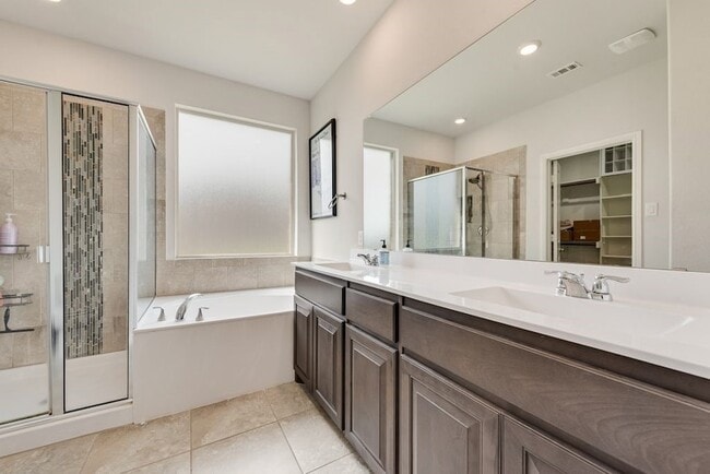 Building Photo - 444 Windsail Ln