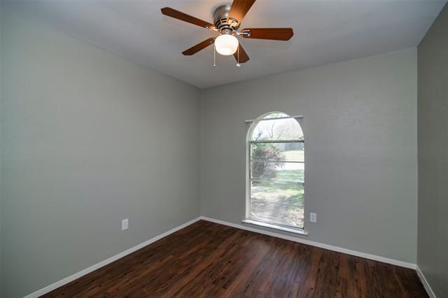 Building Photo - 7616 Parkwood Ln