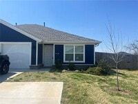 Building Photo - 2802 N Teresa Dr