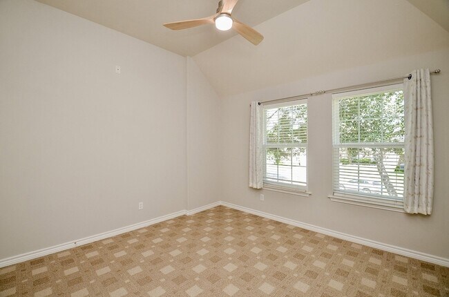 Building Photo - 406 Sterling Heights Ln