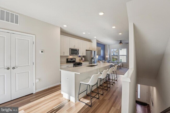 Building Photo - 238 Narrowleaf Way