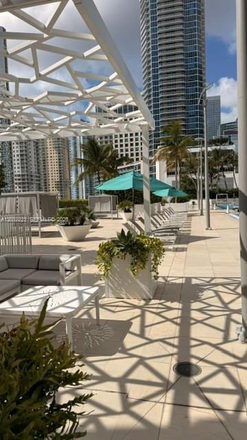 Building Photo - 950 Brickell Bay Dr