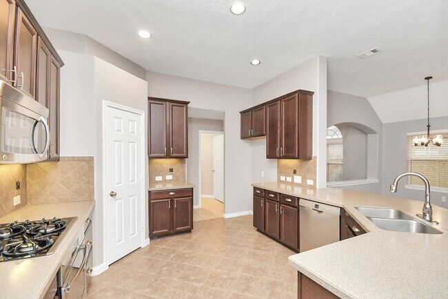 Building Photo - 17311 Elverson Oaks Dr