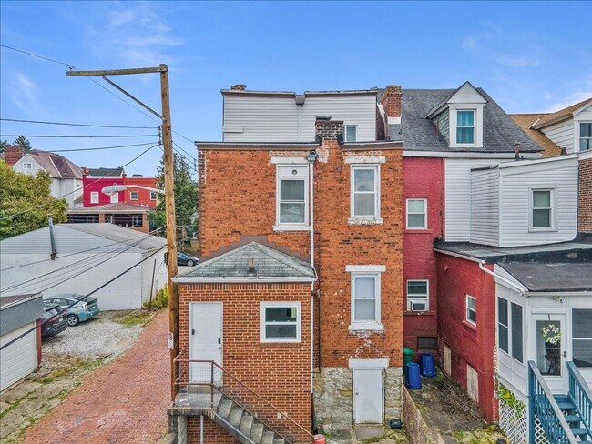 Building Photo - 515 Cato St