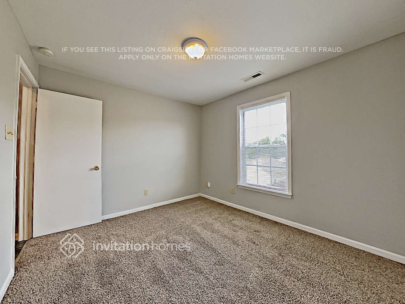 Building Photo - 901 Littleton Dr