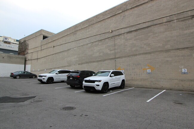 Outdoor parking area - 163 W 200 S