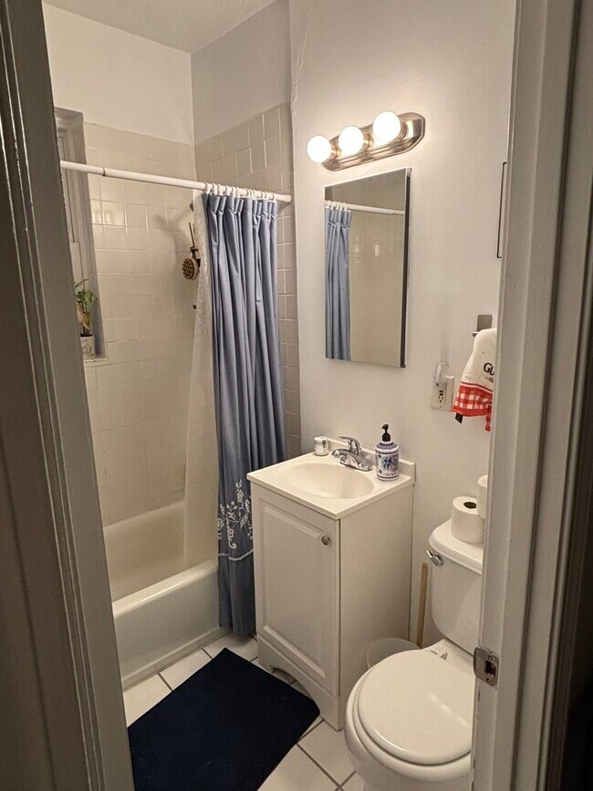 Building Photo - 111 Norway St