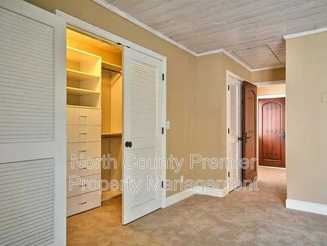 Building Photo - 256 Juniper Ave