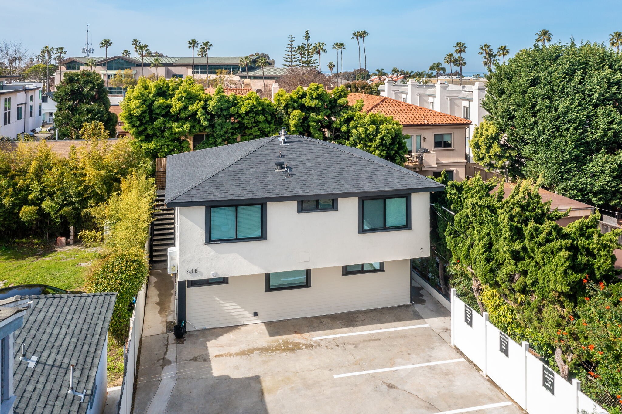 Building Photo - 321 N Gertruda Ave