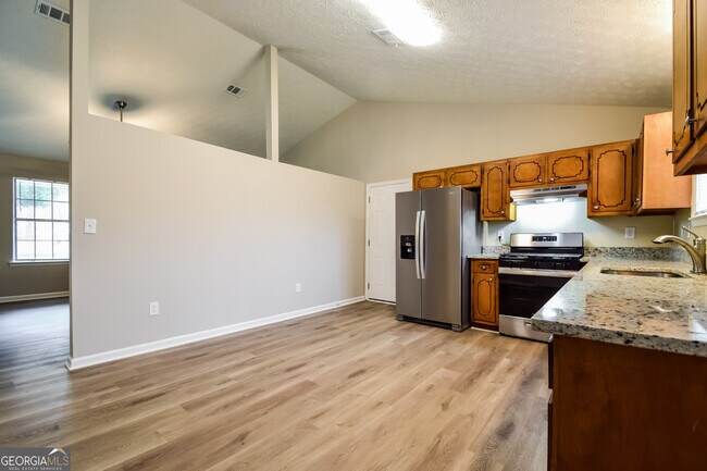 Building Photo - 10345 Canyon Trail