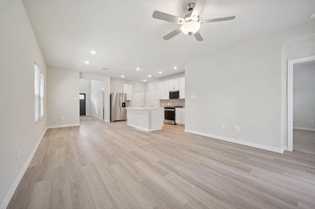 Building Photo - 3412 Brompton Dr