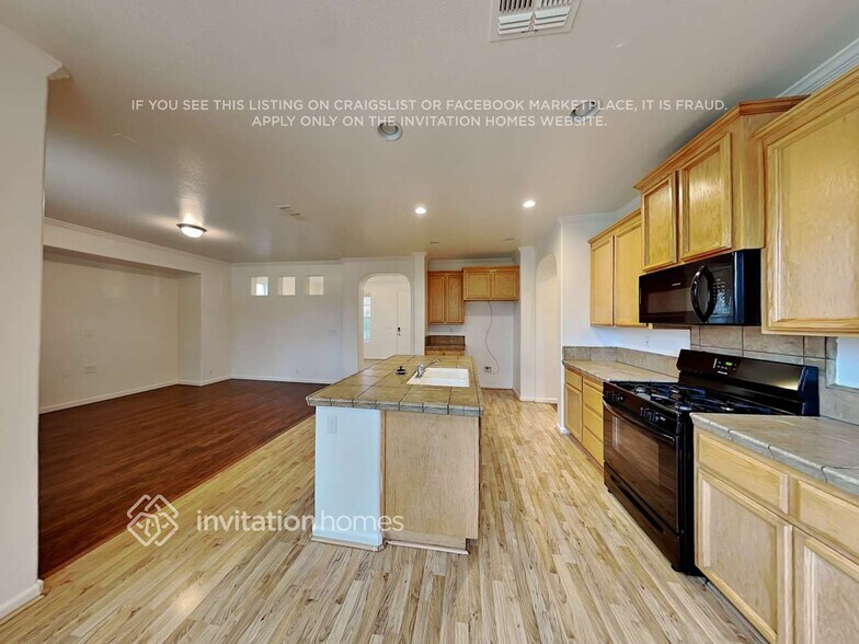 Building Photo - 1170 Butter Milk Ct