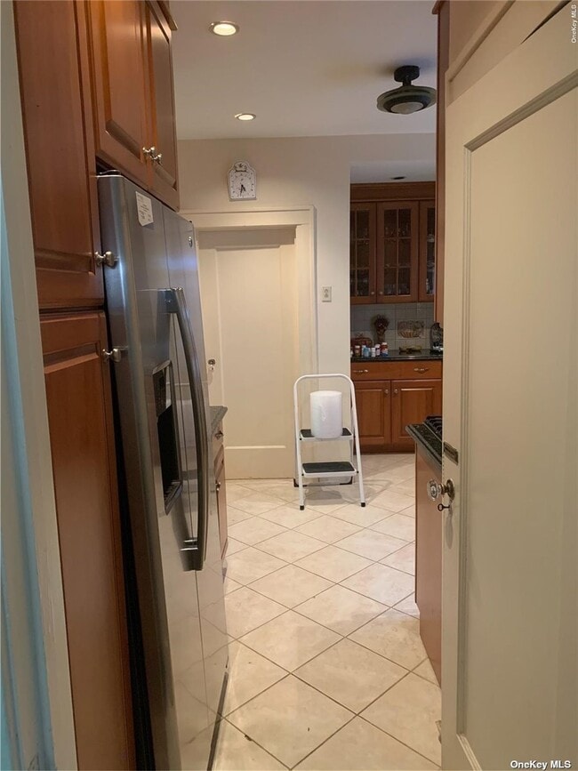 Building Photo - 70-20 Harrow St