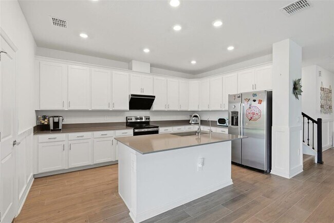 Building Photo - 16448 Parable Wy