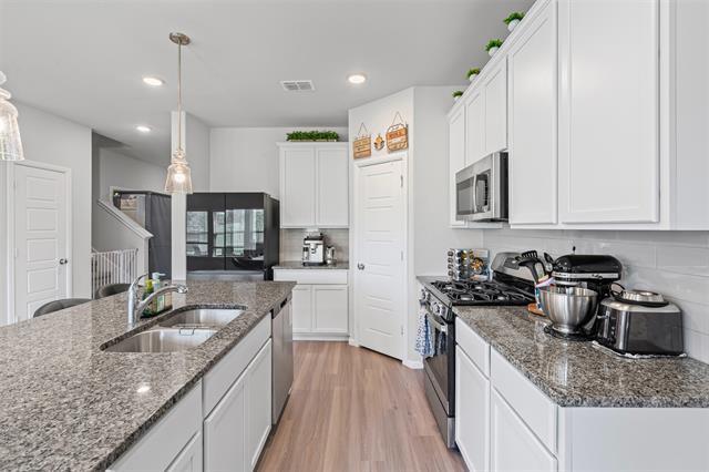 Building Photo - 1206 Fox Chase Dr
