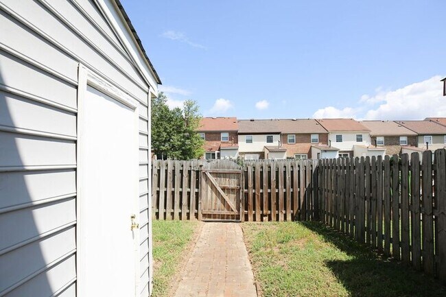 Building Photo - 307 Ellery Ct
