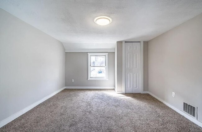 Building Photo - 406 Ligonier St