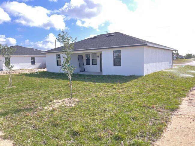 Building Photo - 3000 Nelson Rd N