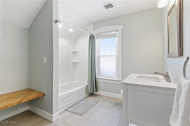 Building Photo - 2728 Euclid Heights Blvd