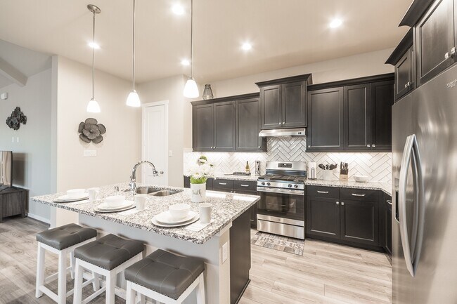 Building Photo - 2142 Ironwood Pass Dr