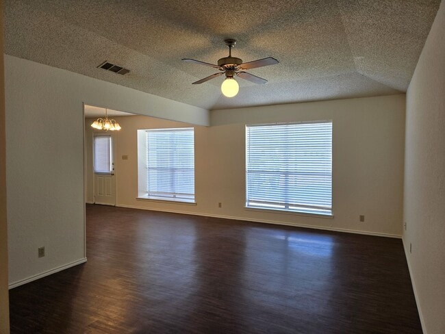 Building Photo - Robinson ISD Duplex