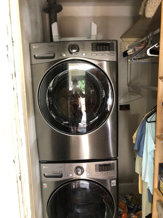 Building Photo - 1713 McHenry Ave