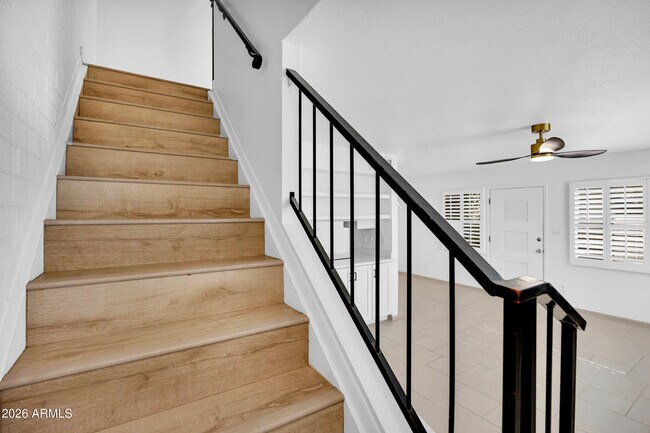 Building Photo - 8017 E Glenrosa Ave