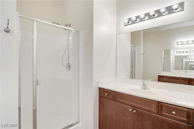 Building Photo - 10068 Emerald Edgewater Ct