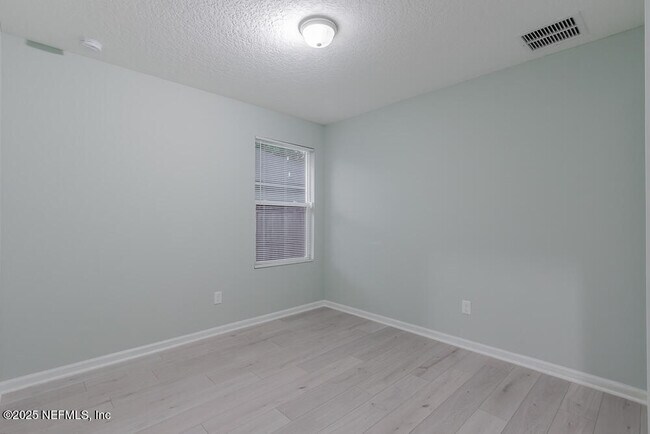 Building Photo - 484 Washington Ln