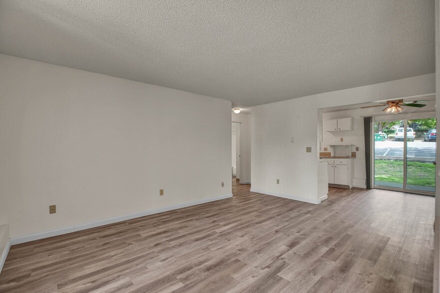 Building Photo - 1700 Blankenship Rd