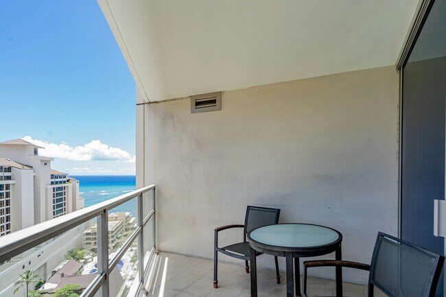 Building Photo - 223 Saratoga Rd