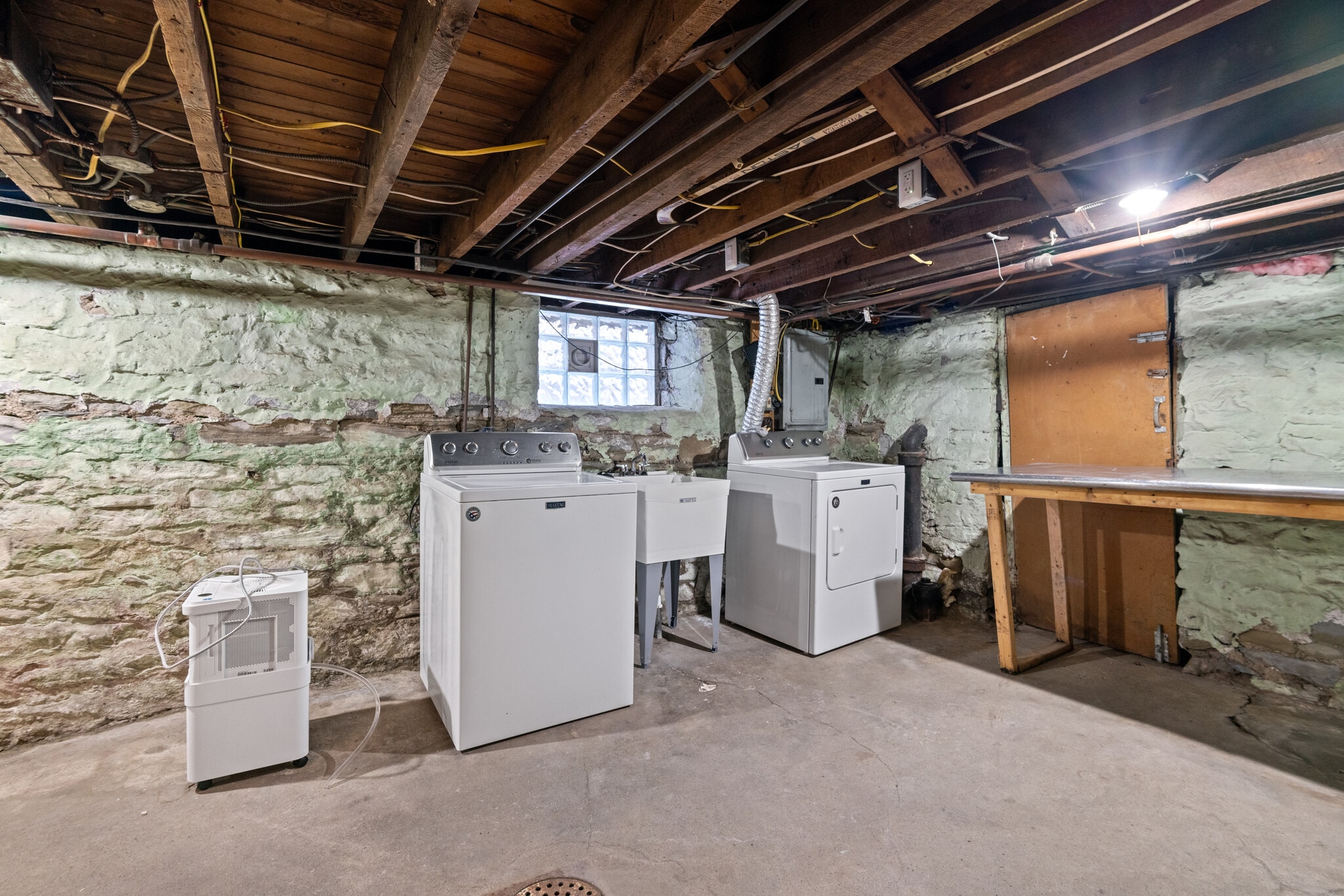 Building Photo - 306 7th Ave