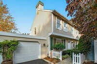 Building Photo - 10278 NE 129th Ln
