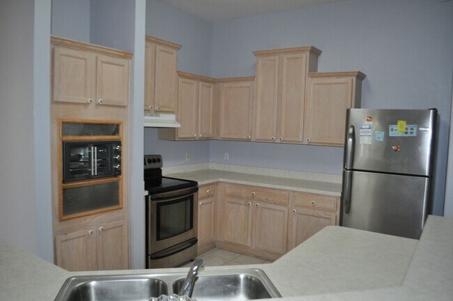 Building Photo - Lovely home in Pine Lakes