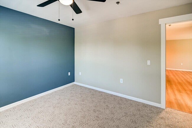 Building Photo - 201 Kearney Way