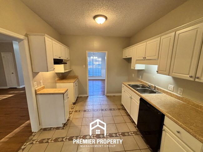 Building Photo - 416 Chadwick Cir