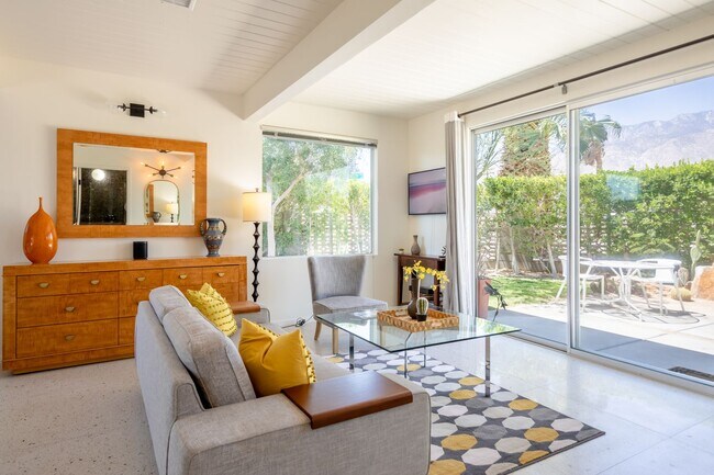 Building Photo - Luxury Mid Century Oasis in Palm Springs (Monthly Only - No Long Term)
