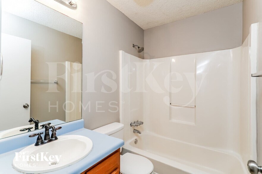 Building Photo - 5812 Fieldstone Ct