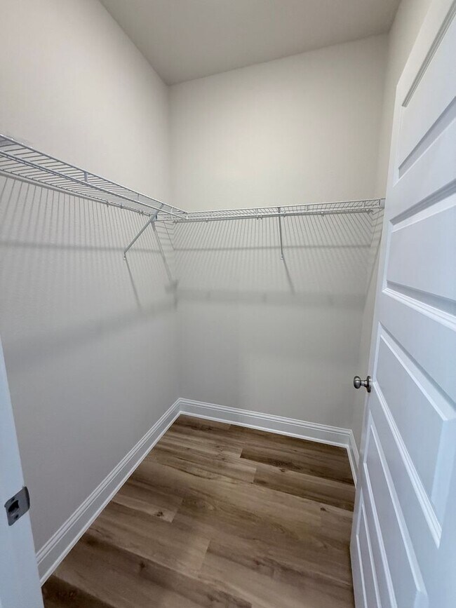 Building Photo - 28073 Hallow Trl
