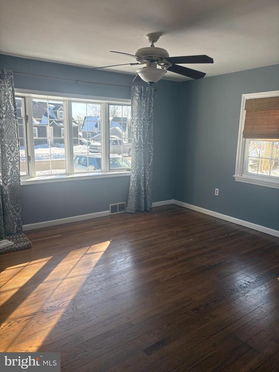 Building Photo - 660 Osborne Ave