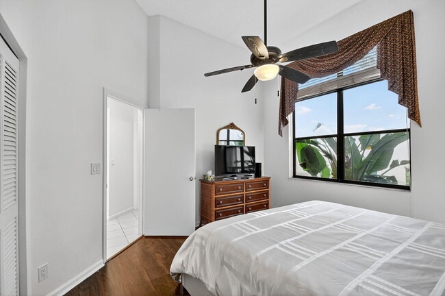Building Photo - 4553 Barclay Fair Way