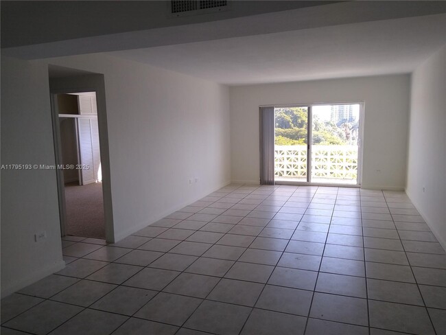 Primary Photo - 353 W 47th St
