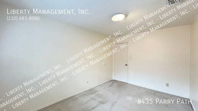 Building Photo - 8435 Parry Path