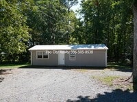 Building Photo - 1342 Old Cedar Falls Rd