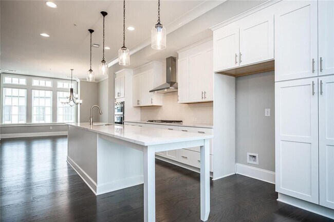 Building Photo - 6655 Sterling Dr