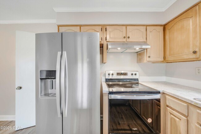 Building Photo - 404 Missouri Ave