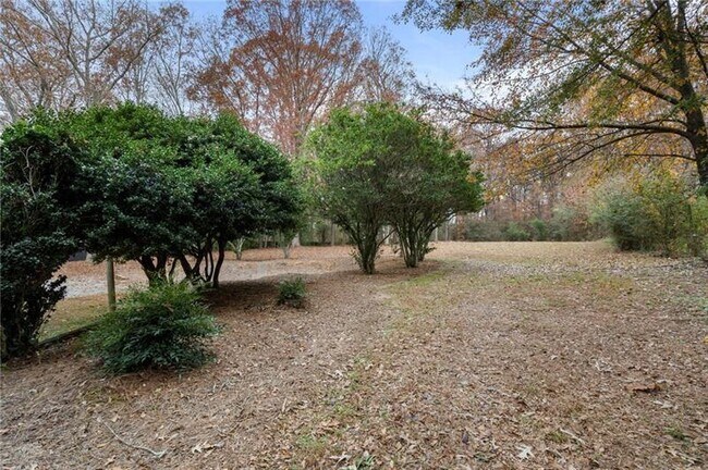 Building Photo - 3142 Chamblee Gap Rd