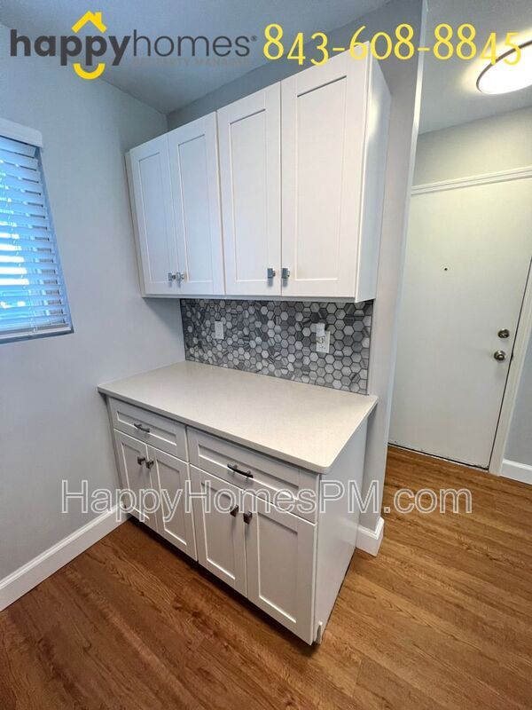 Building Photo - 707 Andrea Ln